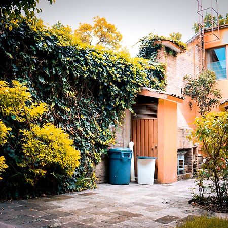 Suites Cuija Coyoacan Mexiko-Stadt Exterior foto
