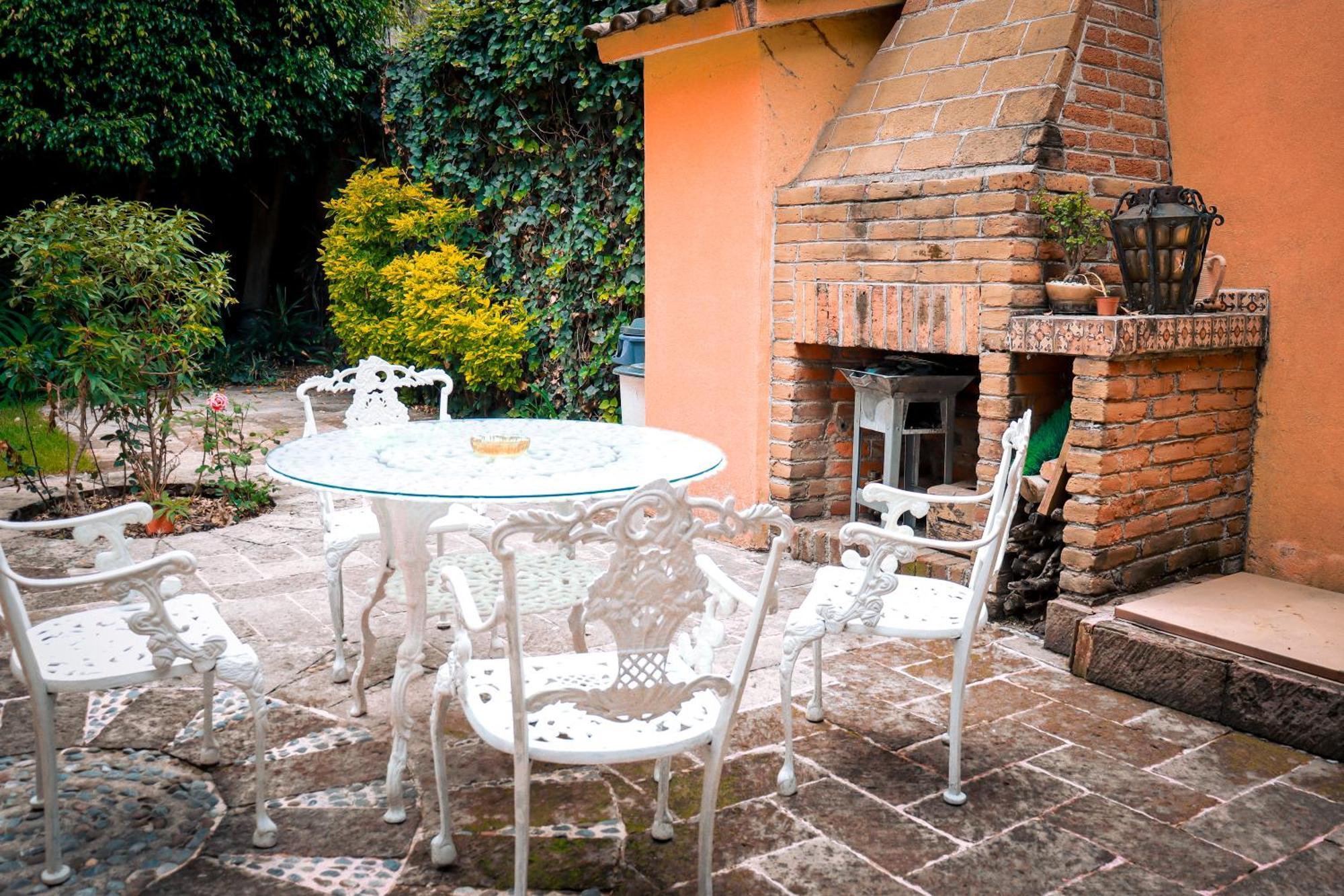 Suites Cuija Coyoacan Mexiko-Stadt Exterior foto